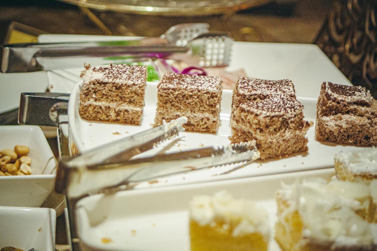 Golden Silk Boutique Hotel Ханой Экстерьер фото